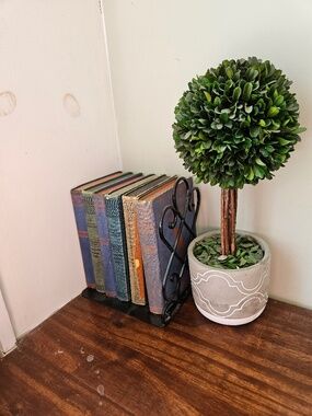 Nancy Drew by Carolyn Keene